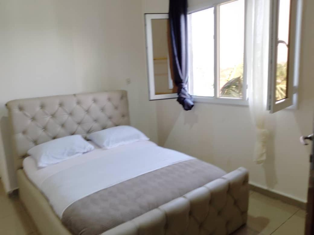 Yaoundé Residence Rosalie מראה חיצוני תמונה