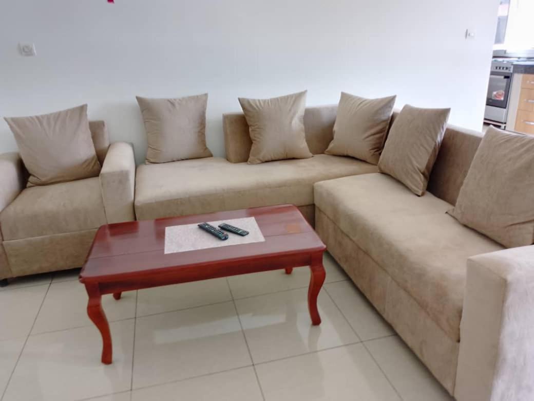 Yaoundé Residence Rosalie מראה חיצוני תמונה