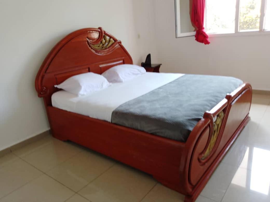 Yaoundé Residence Rosalie מראה חיצוני תמונה