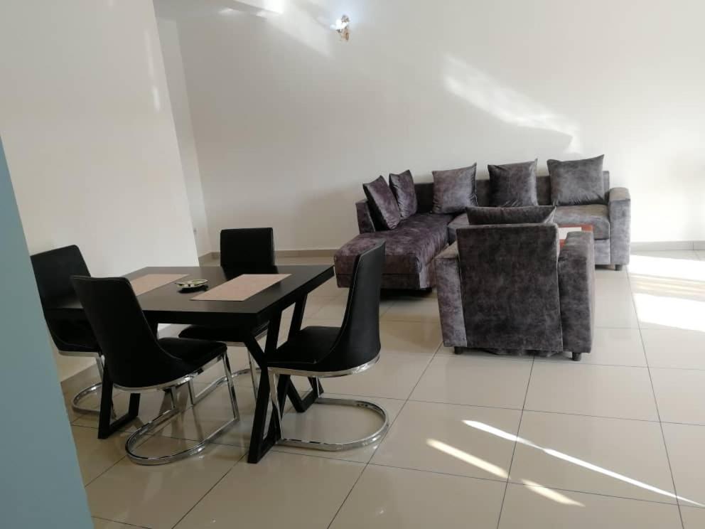 Yaoundé Residence Rosalie מראה חיצוני תמונה