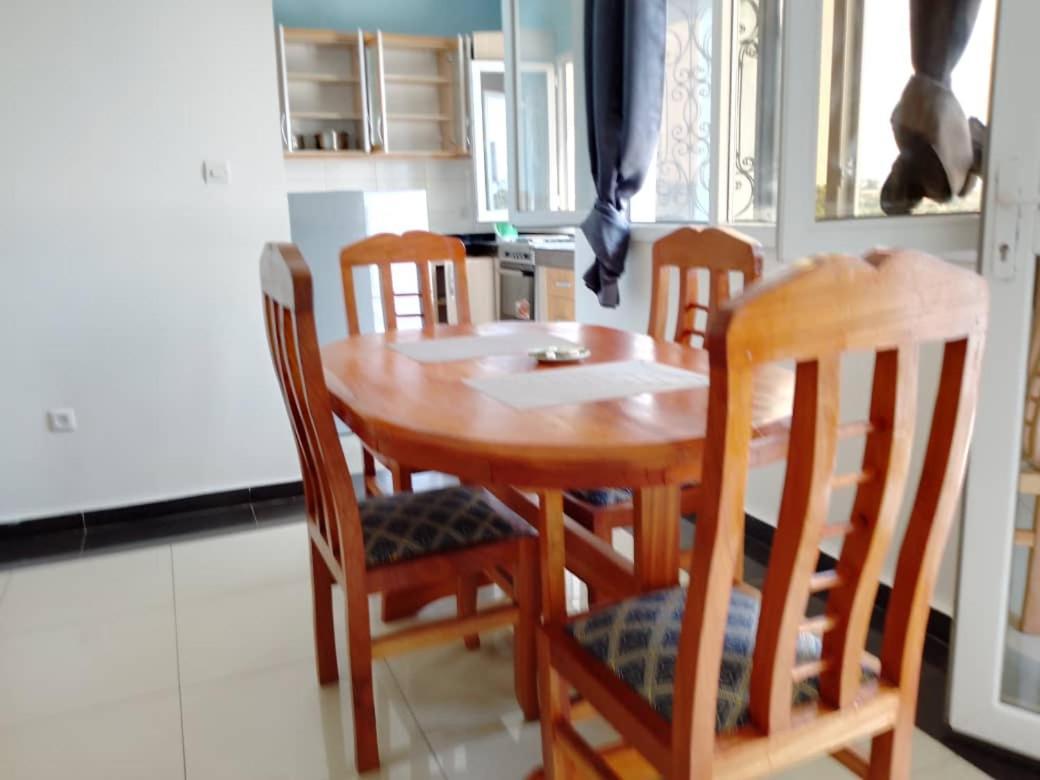 Yaoundé Residence Rosalie מראה חיצוני תמונה