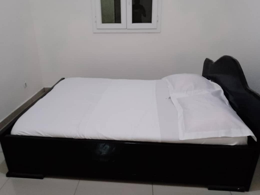 Yaoundé Residence Rosalie מראה חיצוני תמונה