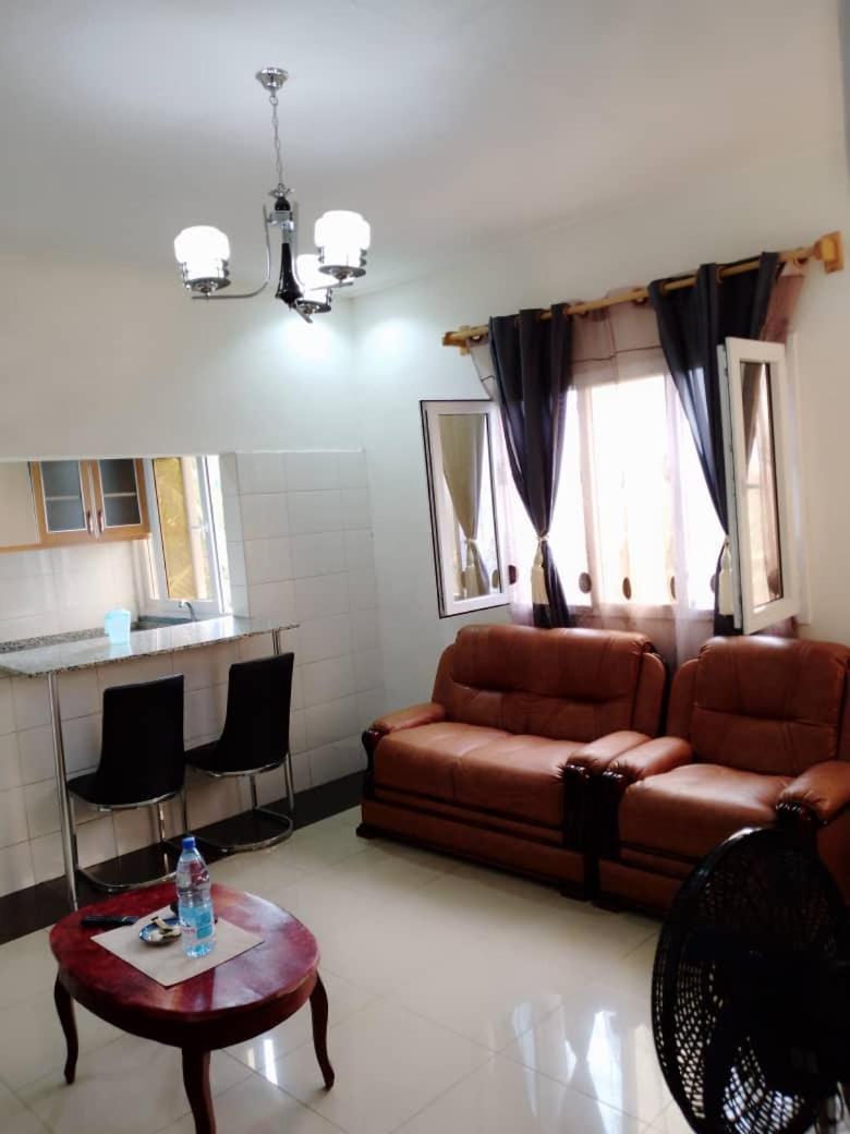 Yaoundé Residence Rosalie מראה חיצוני תמונה