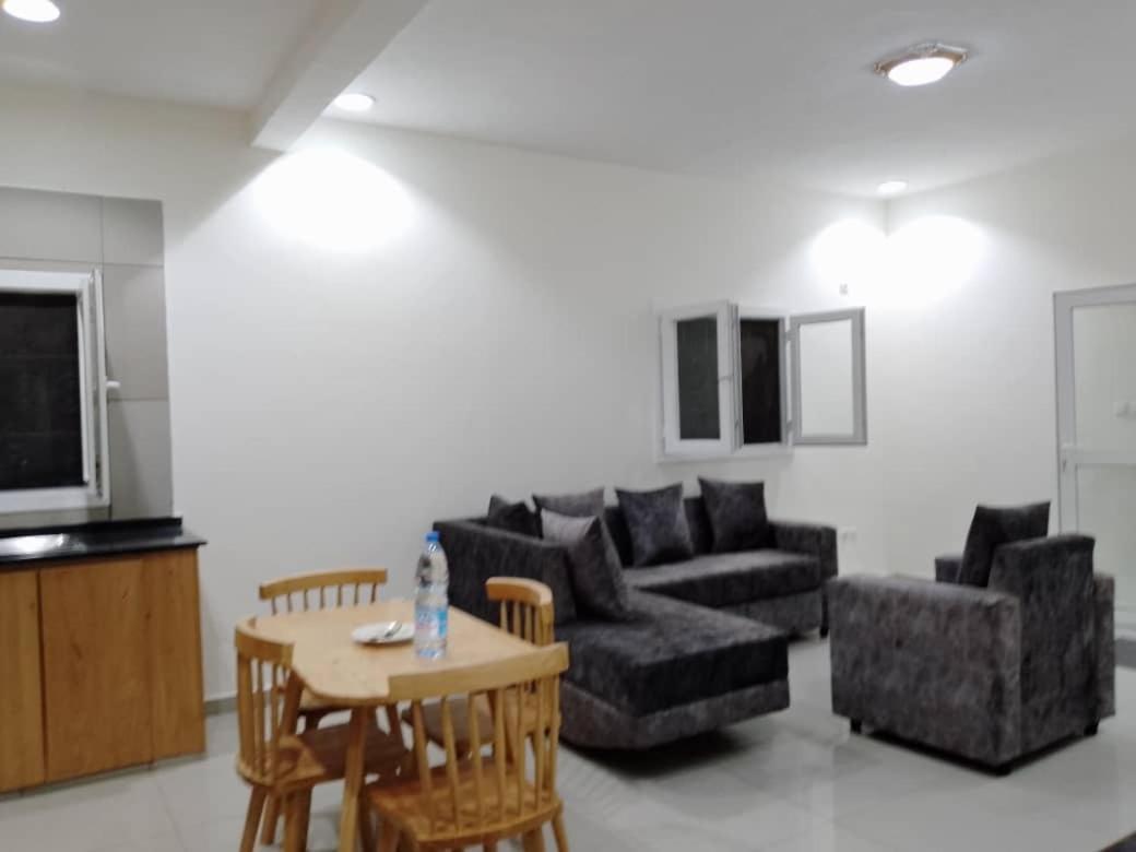 Yaoundé Residence Rosalie מראה חיצוני תמונה