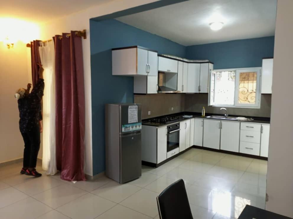 Yaoundé Residence Rosalie חדר תמונה