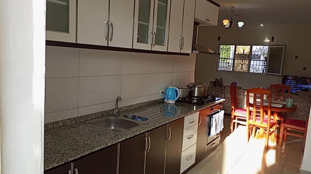 Yaoundé Residence Rosalie חדר תמונה