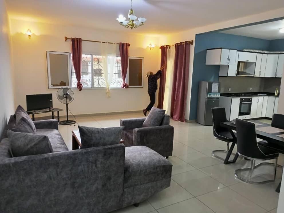 Yaoundé Residence Rosalie חדר תמונה