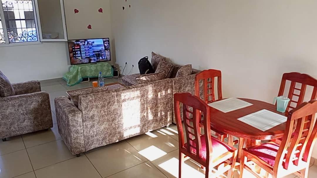 Yaoundé Residence Rosalie חדר תמונה